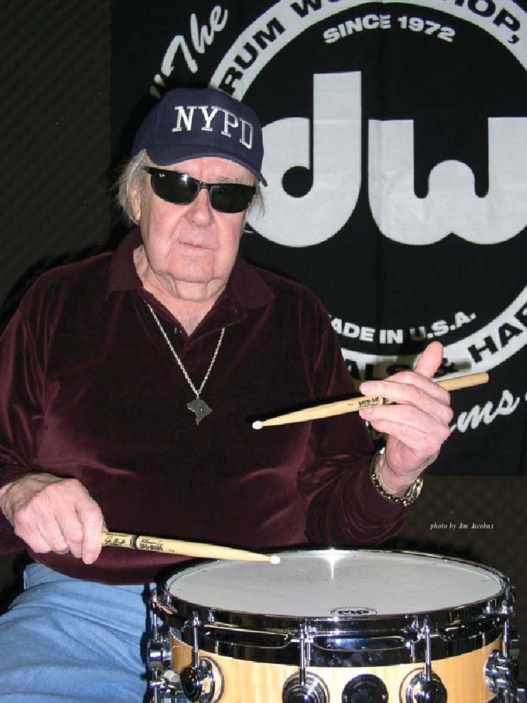 Joe Morello: A Drumming Legacy | PDF | Drum Kit | American Jazz Musicians