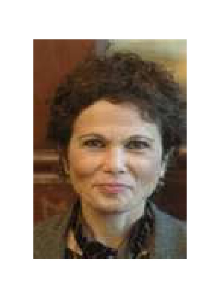 Julia Álvarez: Life and Achievements | PDF