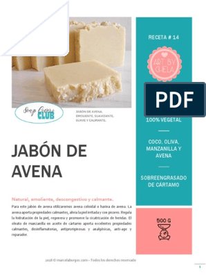 Jabón casero natural con flores de manzanilla en la mesa