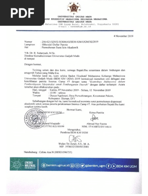 U külotlarini bir chetga tortdi va uni sikdi.