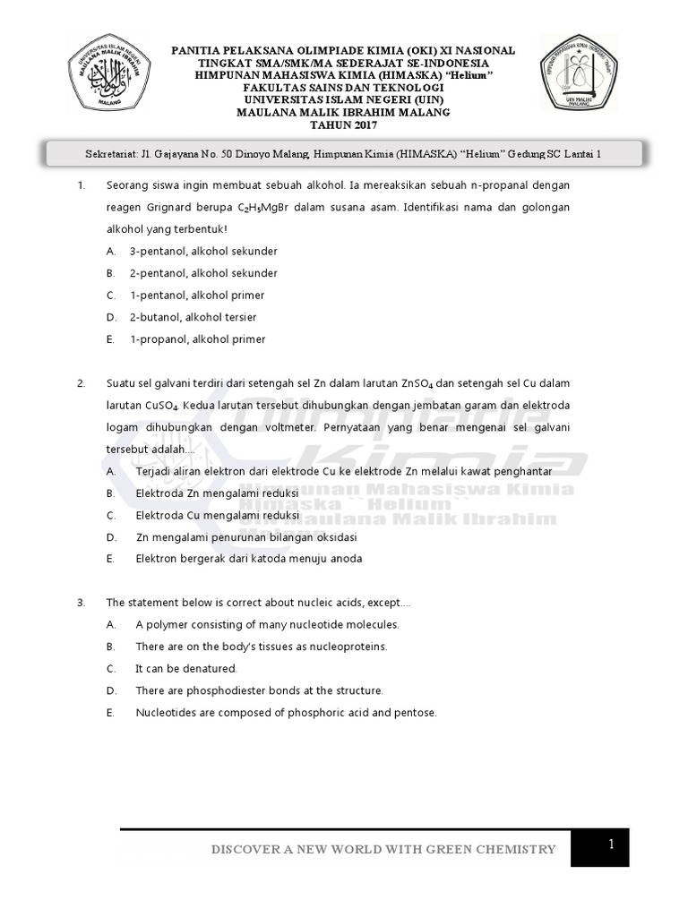 Ich kiyimdagi qizlar jilmayib yurishadi