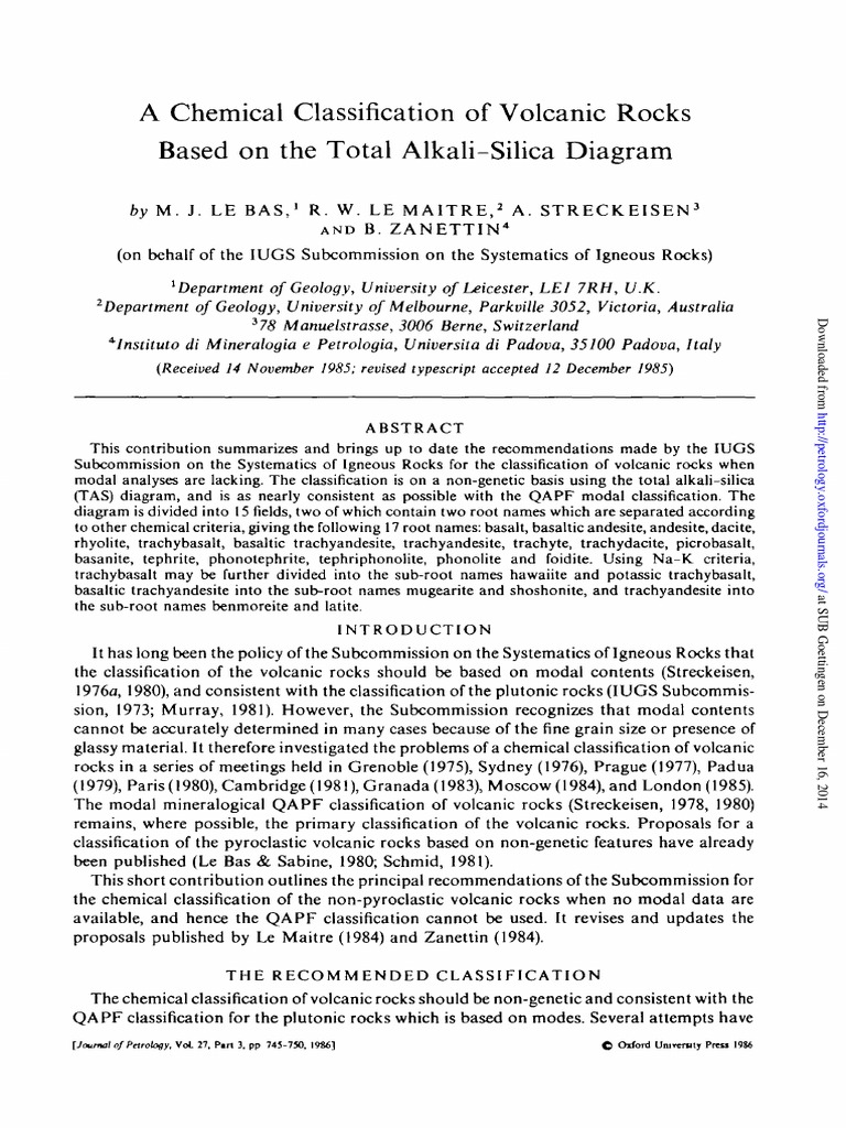 Volcanic Rock Classification Guide | PDF | Igneous Rock | Basalt