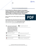 Food Resources Influence Levels of Persistent Organic Pollutants and Stable Isotopes of Carbon and Nitrogen in Tissues of Arctic Foxes Vulpes Lagopu