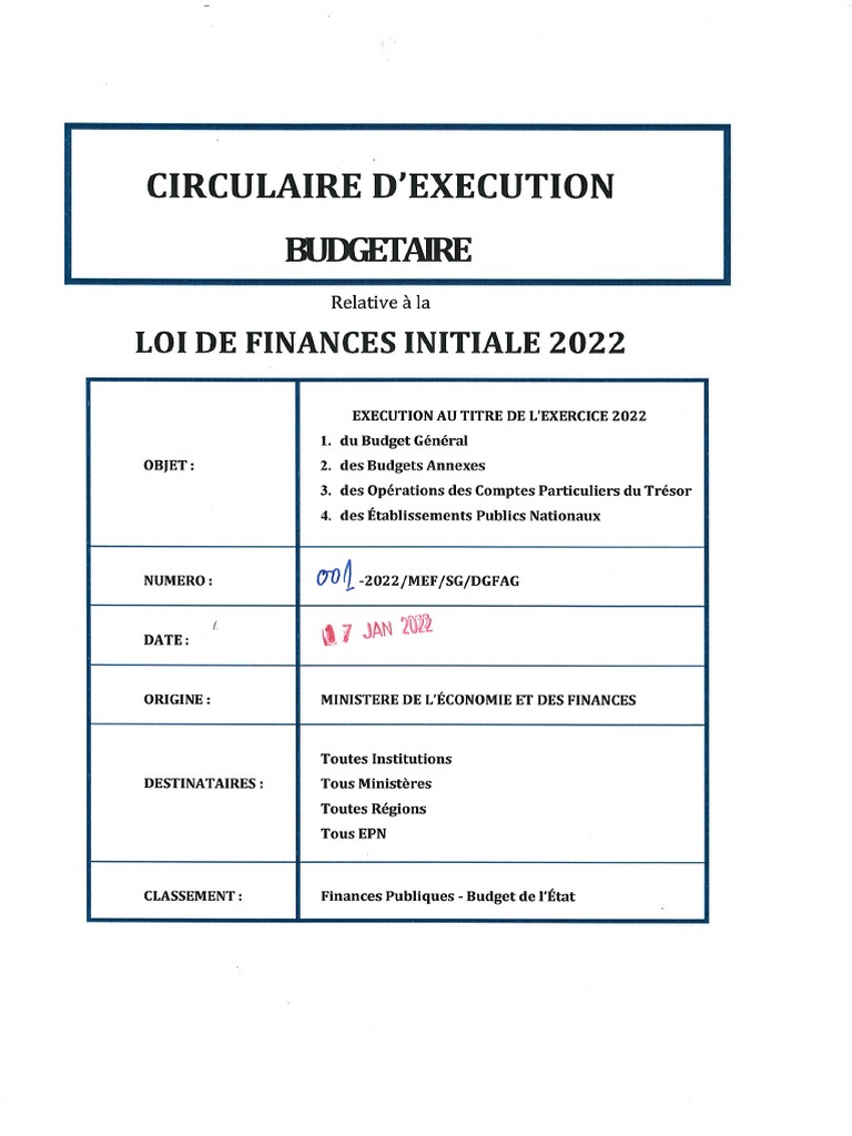 Cahier de Budget Mensuel: Carnet de Dépenses et Revenus pour 10 Ans et  Livre de Compte Personnel, Budget Familial, Comptabilité Format A4 (French