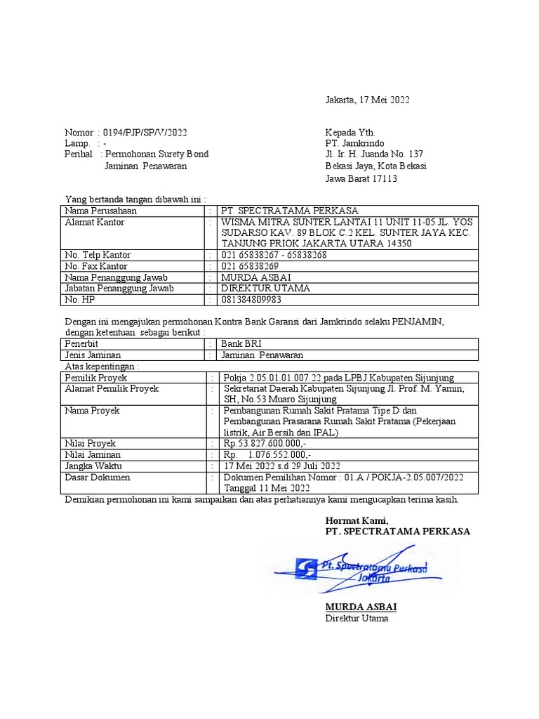 Katta labiyali keksa ayollarning fotosuratlari