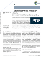 Unexpected Highly Reversible Topotactic CO2