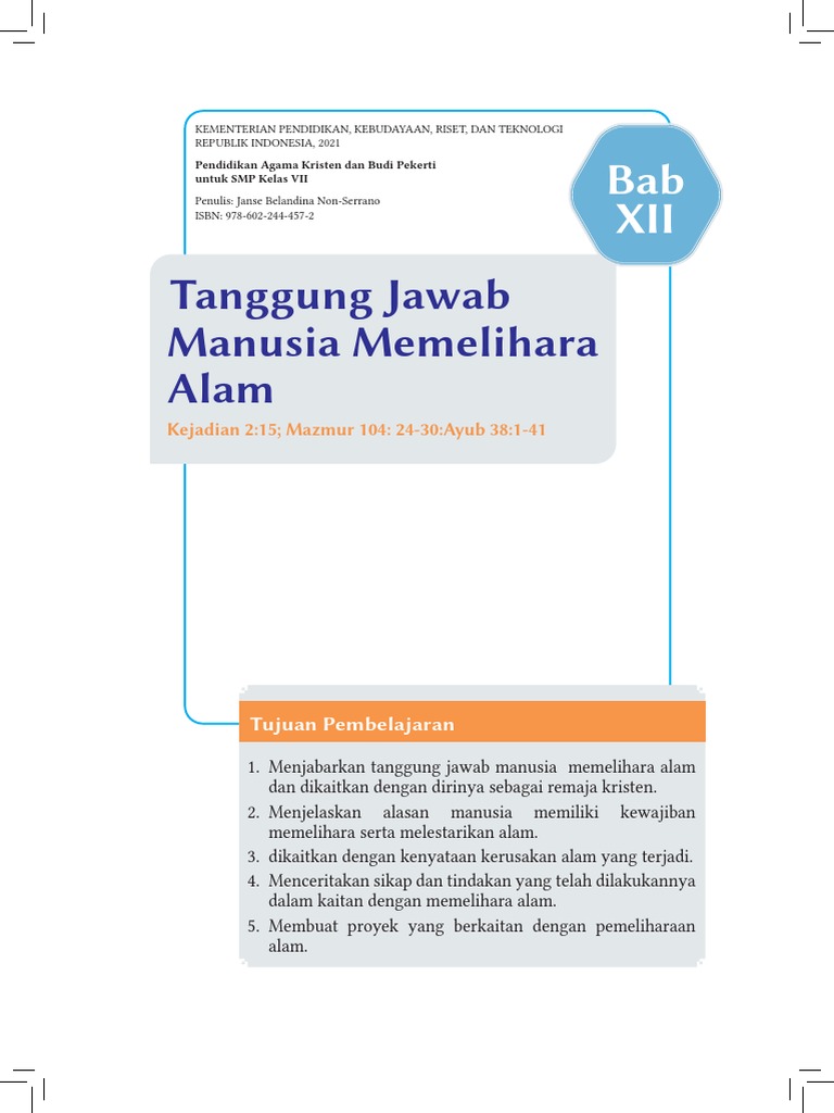 Siswa Membaca Buku Agama Kristen Kelas 12