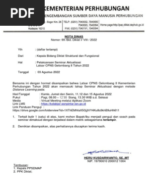 Ayollar hojatxonasidagi videokamera mushukning siyishini korsatadi.