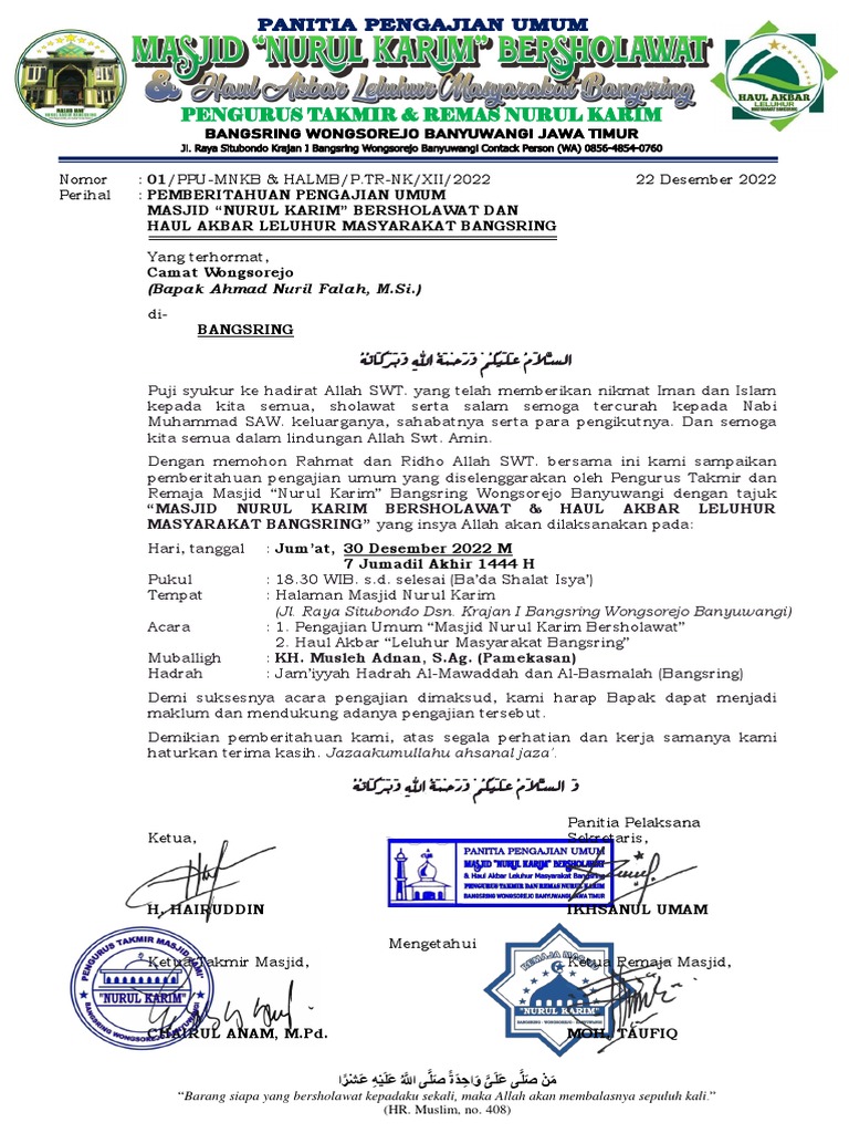 Qizlar hammomda yuvinishmoqda