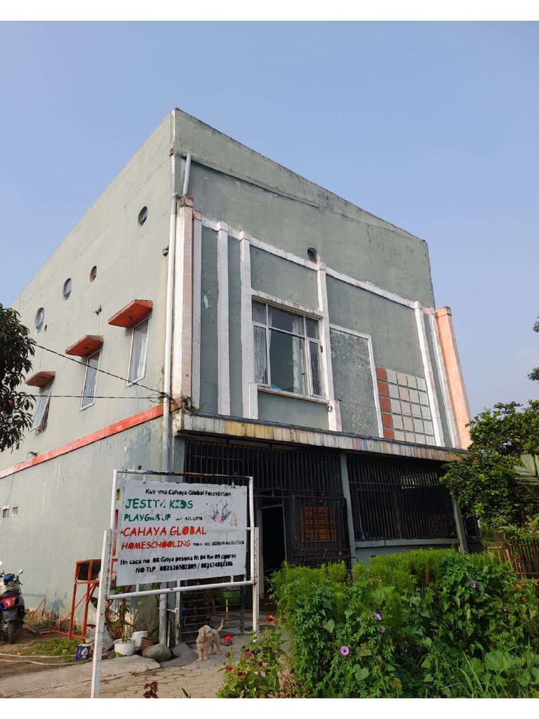 Foto Gedung Dan Papan Nama Yayasan | PDF