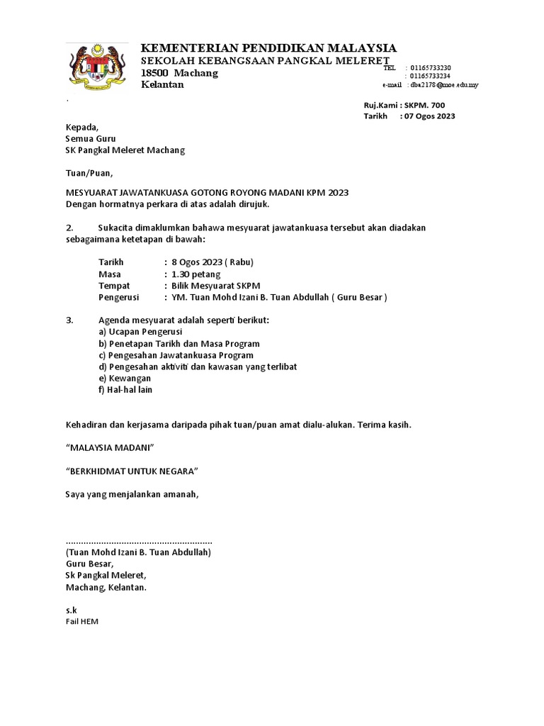 Men yubkasi ostida külotsiz qizga tegdim.