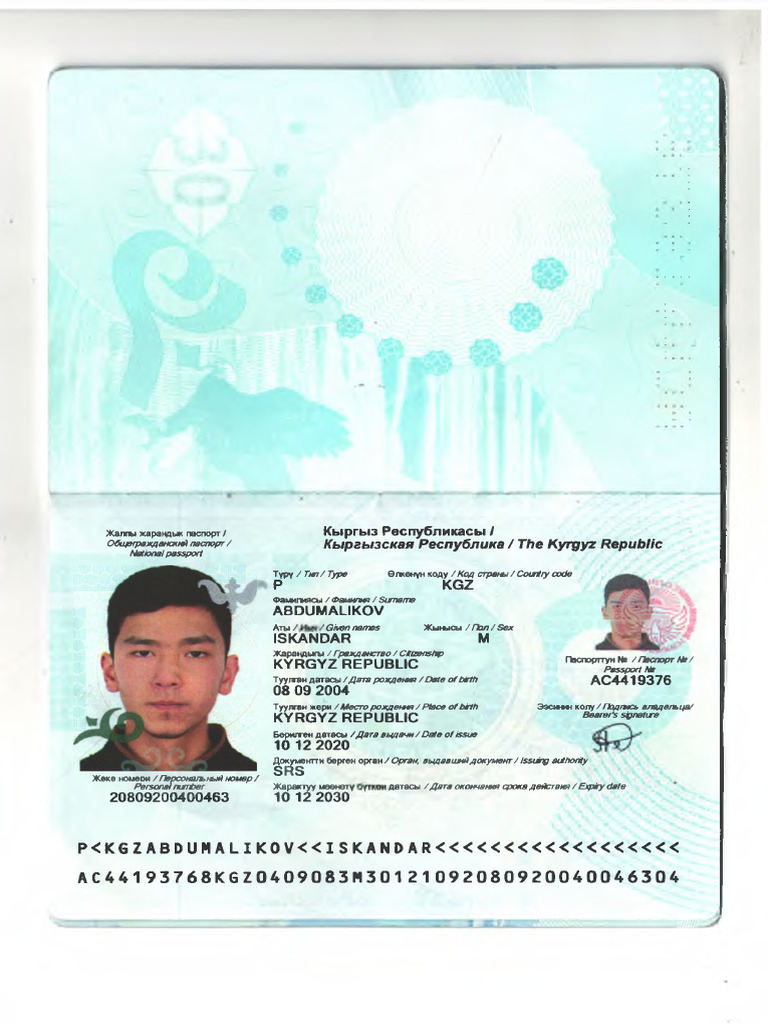 Жалаңаш әдемі фигурасы бар өте әдемі қыздар