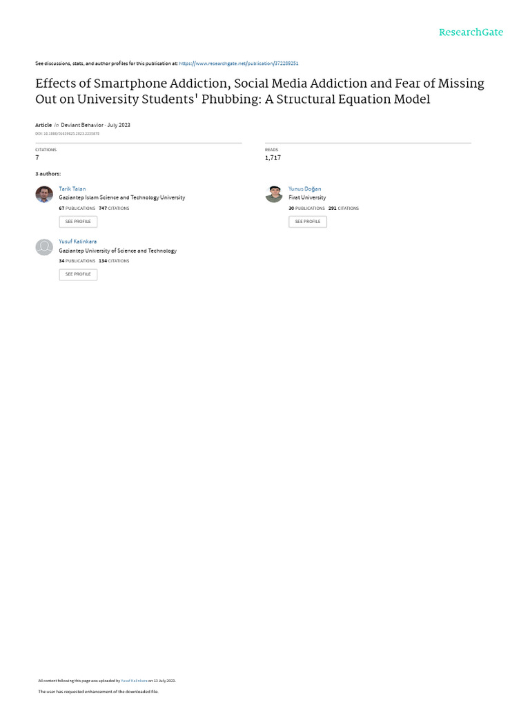 Phubbing: Ignoring the others to attend the smartphone - Signs Of Smartphone Phubbing