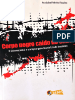 corpo negro caído no chão (1)