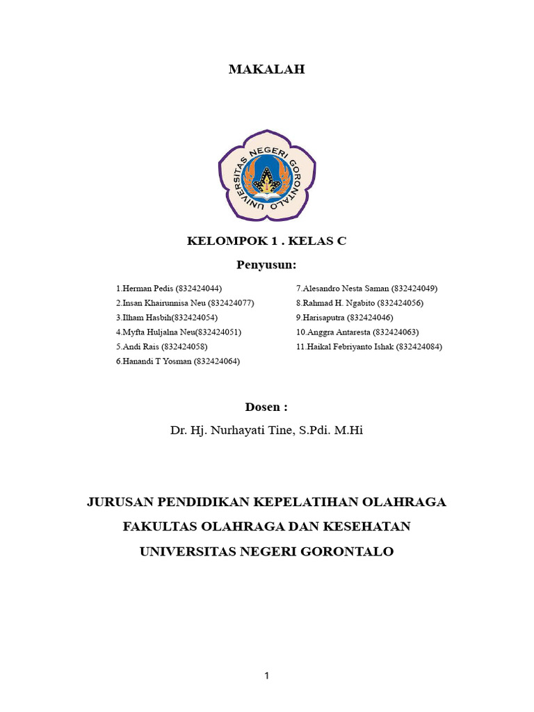 Formadagi uy bekasi suratga tushish uchun egilib.