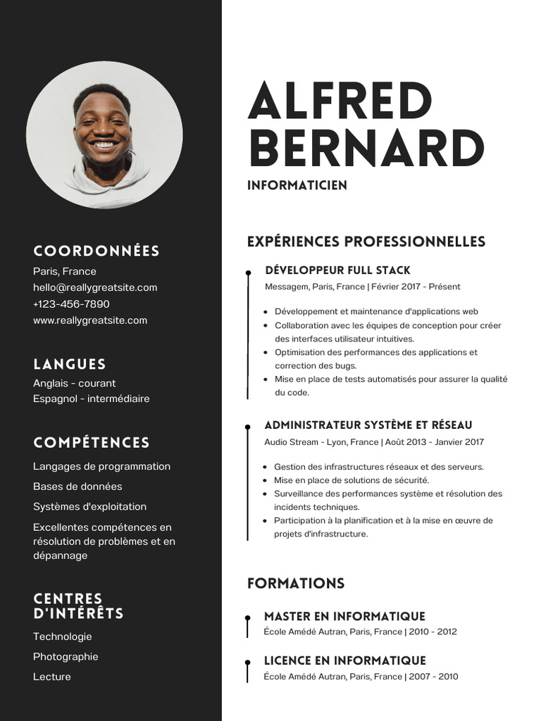 CV Homme Professionnel Simple Noir Blanc Informaticien | PDF