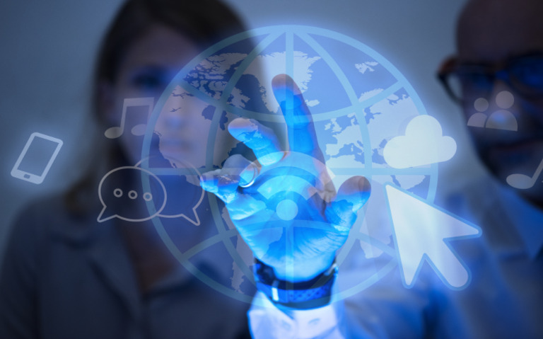 Business People Using Internet | PDF
