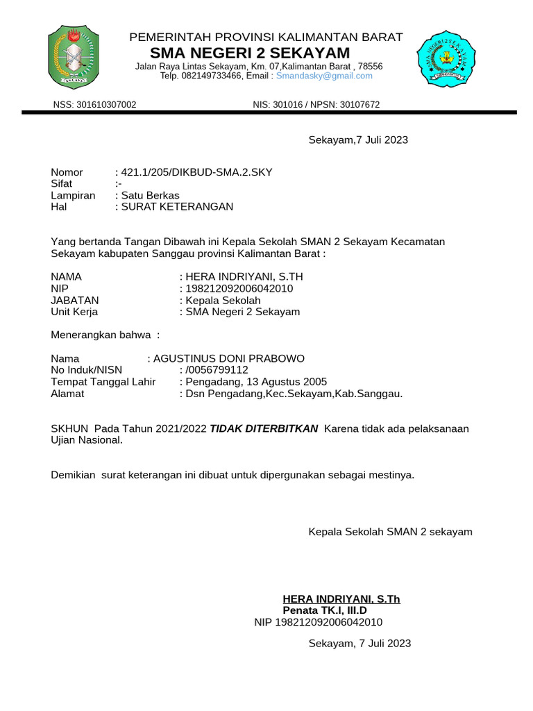 Ish stoli uchun Qorqizning yalangoch fotosuratlari