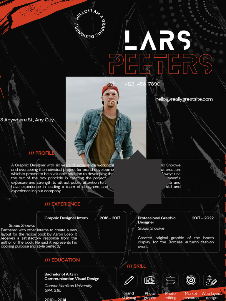 Black Red Modern Graphic Designer - 1