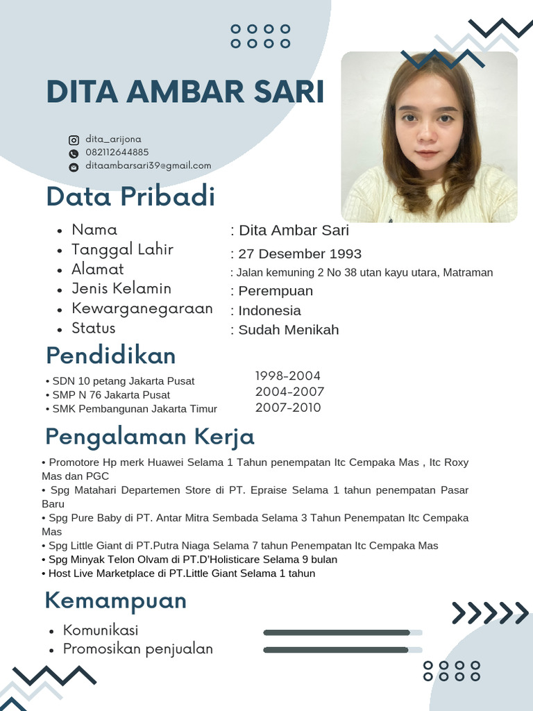 Abu-Abu Biru Modern Kreatif Lulusan Baru CV Resume Riwayat Hidup PDF | PDF