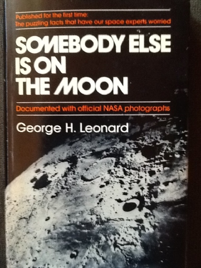 洋書 Somebody Else Is on the Moon by Leonard Somebody Else Is on the Moon: Leonard, George: 9798338896129